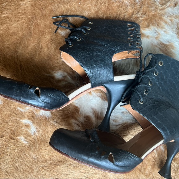 Fluevog vamp shoe snake, skin stamped leather from Perú all leather shoe - Picture 4 of 4